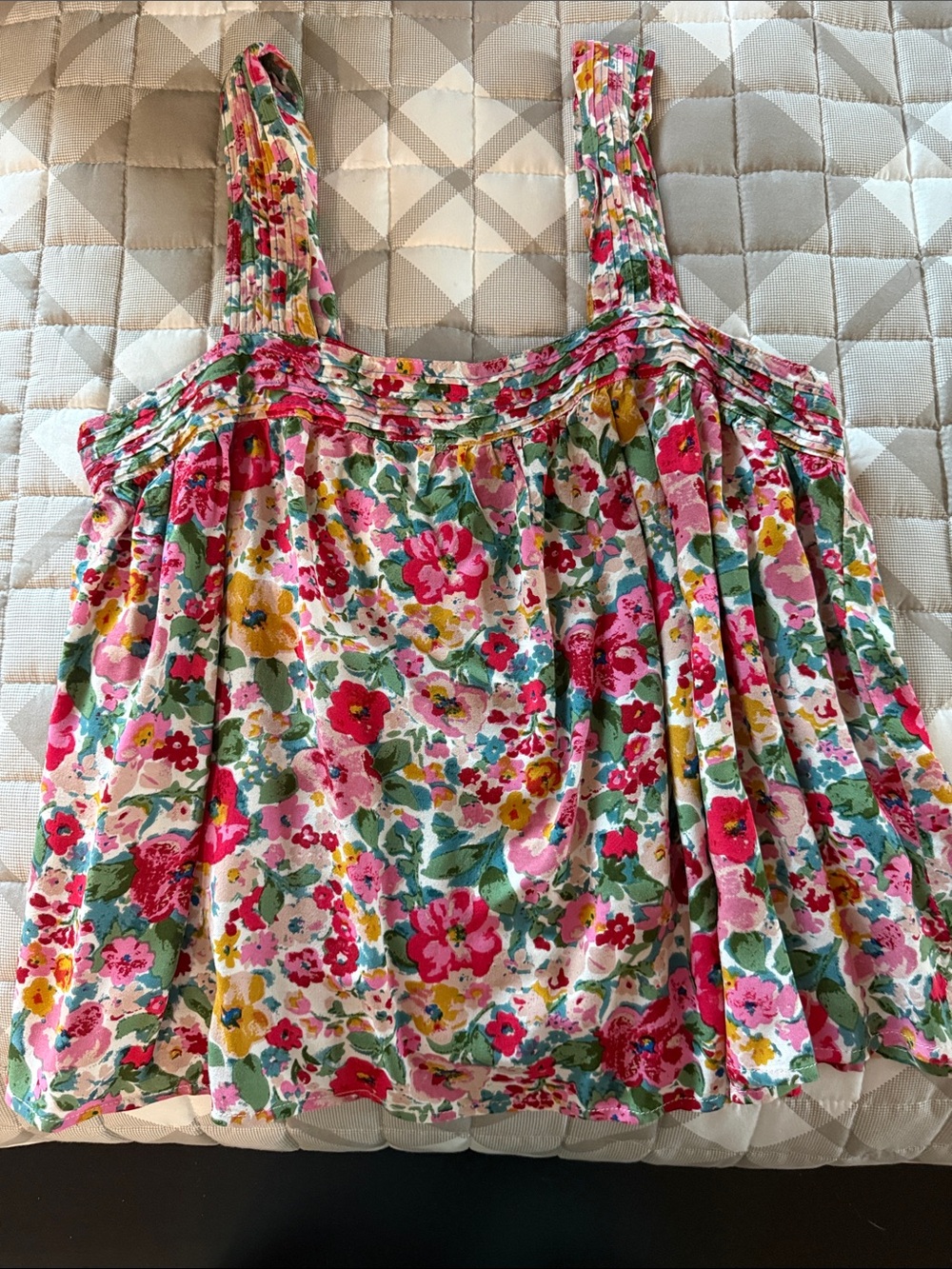 NATURAL LIFE Kate - Pink Multi Floral Smocked Strap Crop Top